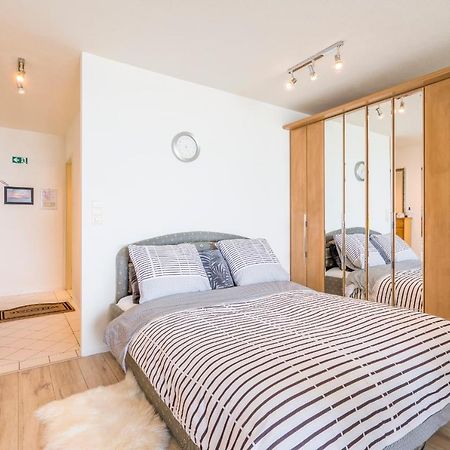 Luxueuze Vakantiestudio Met Zeezicht En Terras In Oostende ภายนอก รูปภาพ